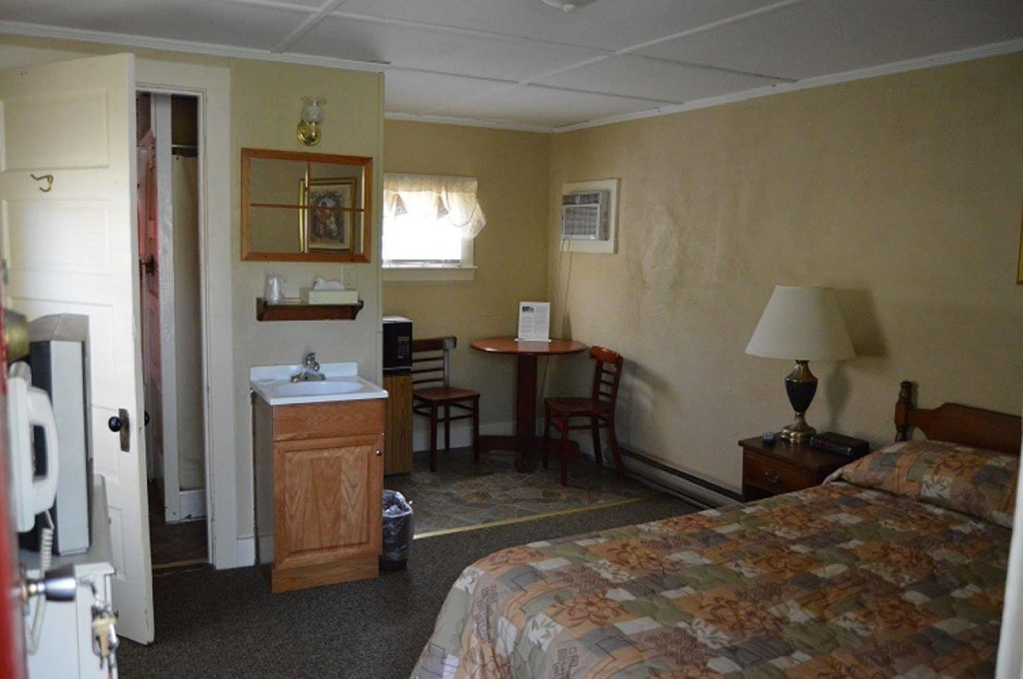 Kennebunk Gallery Motel And Cottages ภายนอก รูปภาพ